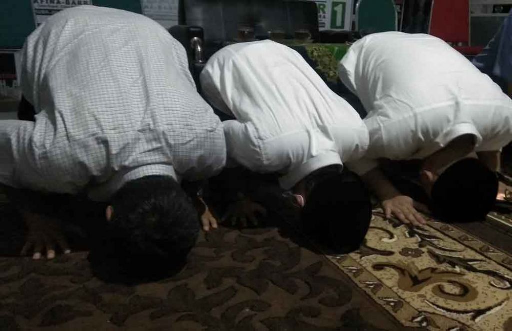Sujud syukur tim Al Barra