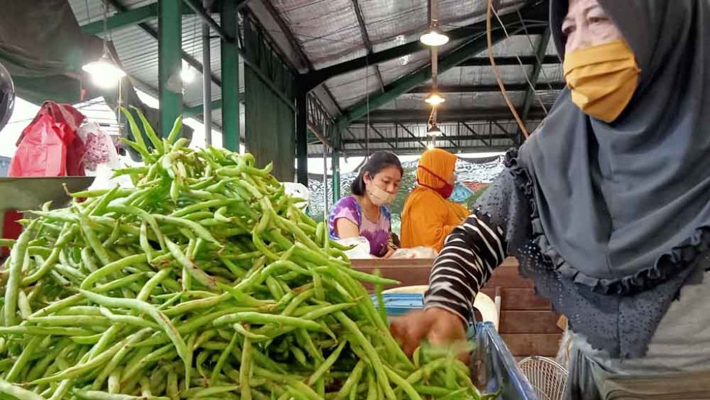 Jaga Kualitas, Pedagang di PIOS Datangkan Buncis dari Petani Malang