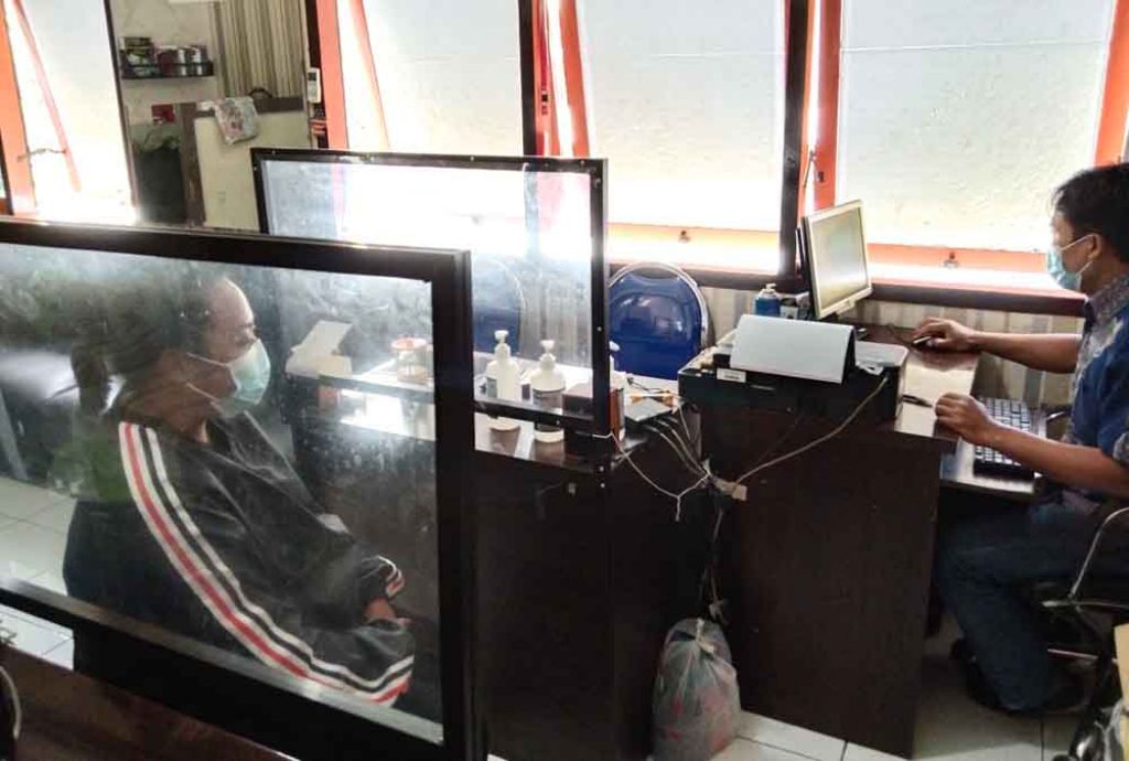 Pelaku saat disidik Polres Batu