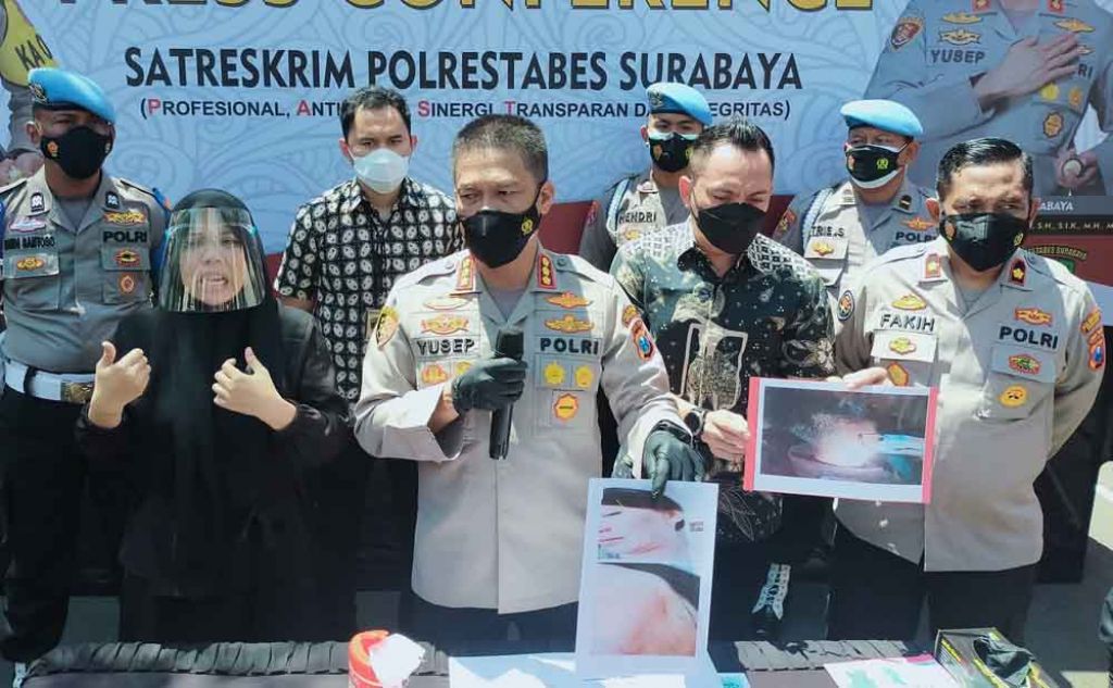 Polisi dan 3 Warga Surabaya Terluka Dikeroyok Gerombolan Preman, 1 Ditangkap