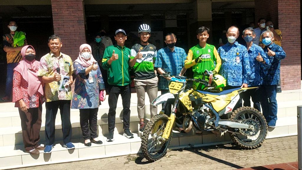 Mahasiswa UWKS Peraih Medali Emas PON XX Papua Disambut Apresiasi 