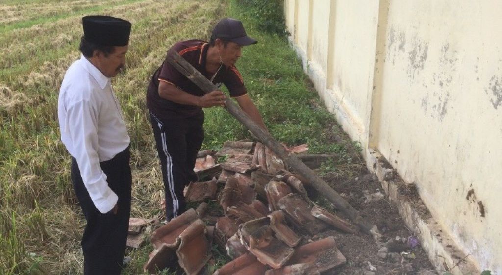 Lokasi ditemukannya ular King Kobra di  sekolah Madrasah Ibtidaiyah Al-A'la, Banyuwangi.