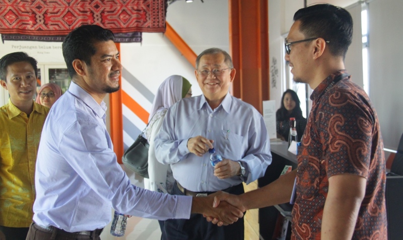 Rombongan dari Malaysia saat mengunjungi Siola/Foto: istimewa