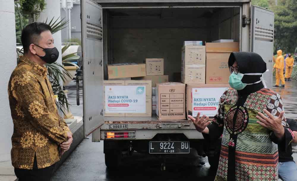 Pemberian bantuan kepada Pemkot untuk cegah penyebaran Corona di Surabaya