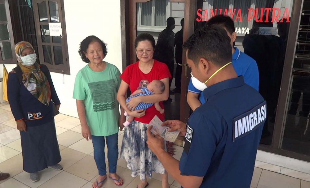 Para WNA di Tulungagung Diperiksa Antisipasi Penyebaran Virus Corona