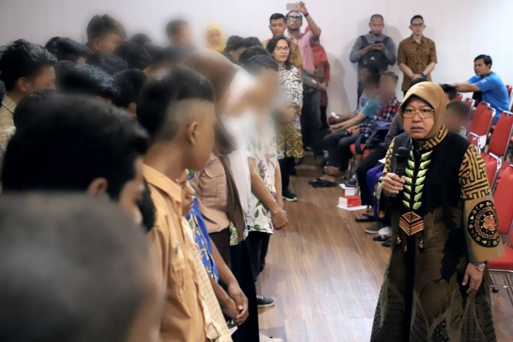Para pelajar dengan berbagai permasalahannya saat mendapat arahan dari Wali Kota Surabaya Tri Rismaharini (Foto: dok. jatimnow.com)