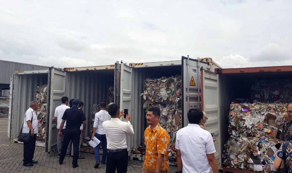 Lima Kontainer Kertas Bekas Bercampur Limbah Dikirim Balik ke AS