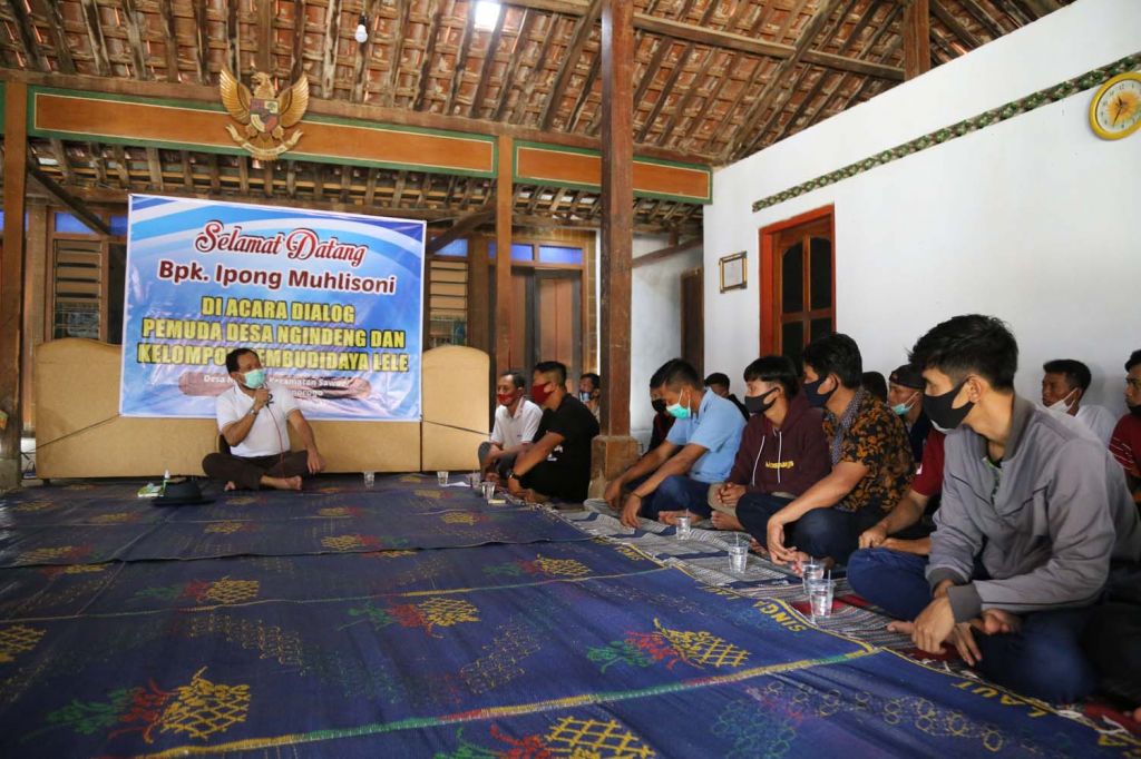 Ipong hadiri sarasehan bersama pemuda Desa Ngindeng, Kecamatan Sawoo