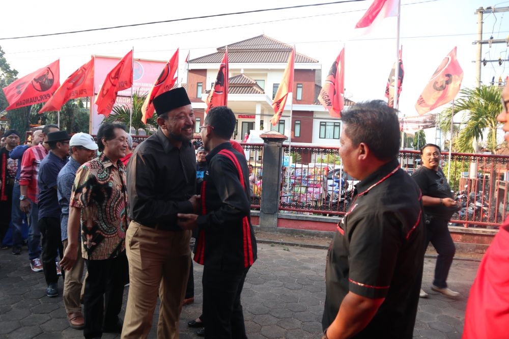 Bupati Ipong dan rombongan saat tiba di Kantor PDI Perjuangan Ponorogo