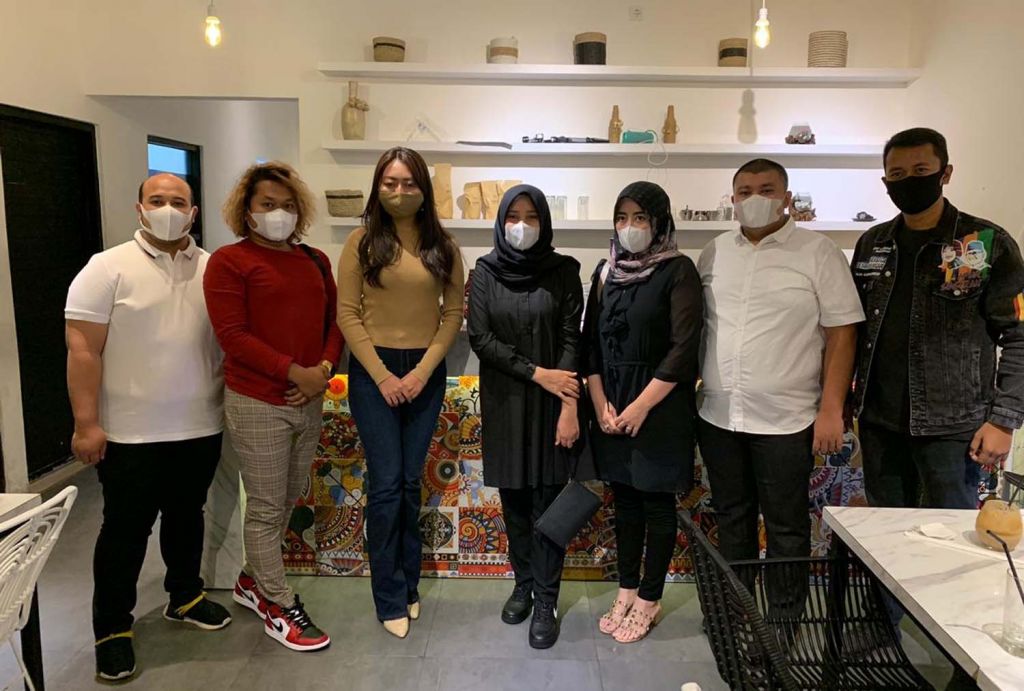 Calon Bupati Ipuk Fiestiandani bertemu kaum milenial di Banyuwangi