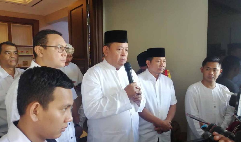 Kapolda Jatim Irjen Pol Luki Hermawan di rumah dinasnya Jalan Bengawan, Surabaya