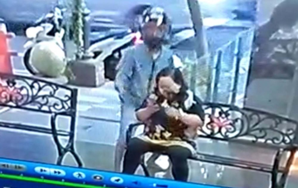 Jambret HP Gentayangan di Depan Mal Pelayanan Publik Siola Surabaya