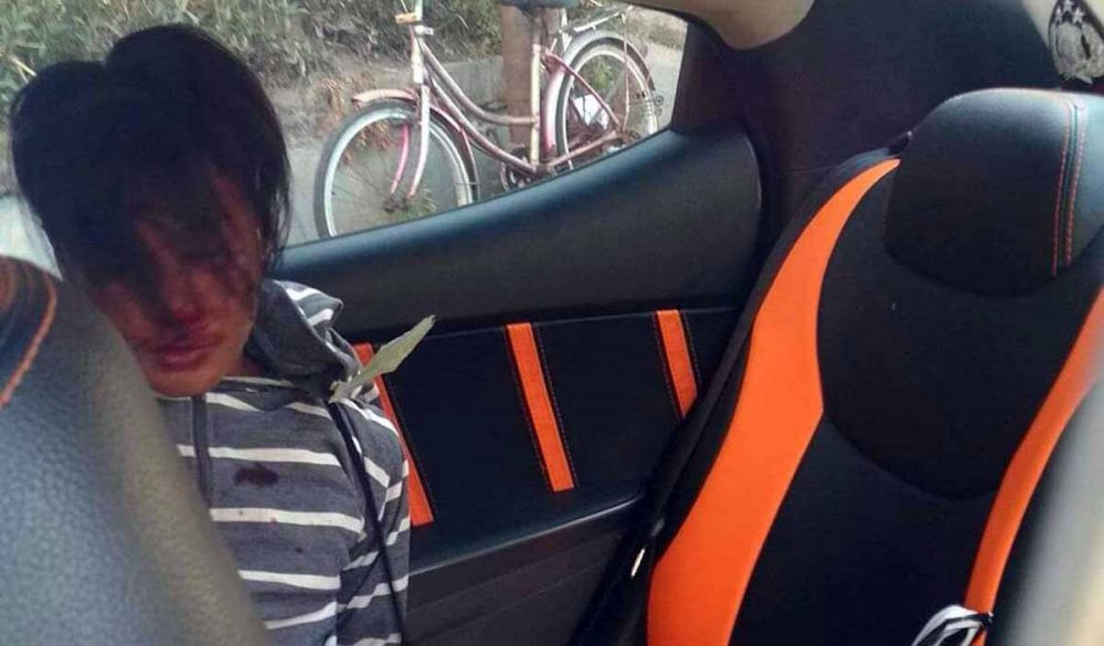 Satu dari dua jambret yang ditangkap setelah terjebak kemacetan di TL perempatan Jalan Pahlawan, Surabaya