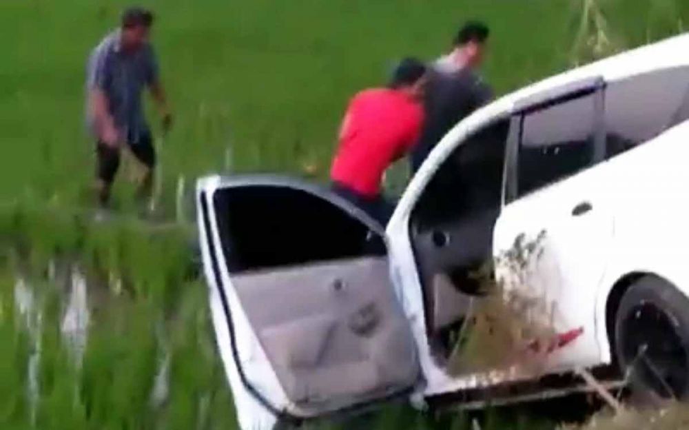 Tim Jatanras Polda Jatim menyergap komplotan pencuri mobil di Pasuruan (foto: Istimewa)