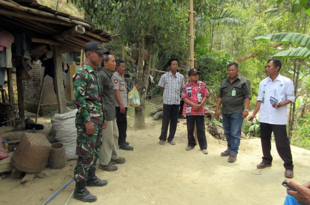 Jejak Kaki Misterius Diduga Macan Tutul Gegerkan Pacitan