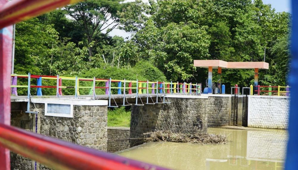 Ilustrasi jembatan di Ponorogo