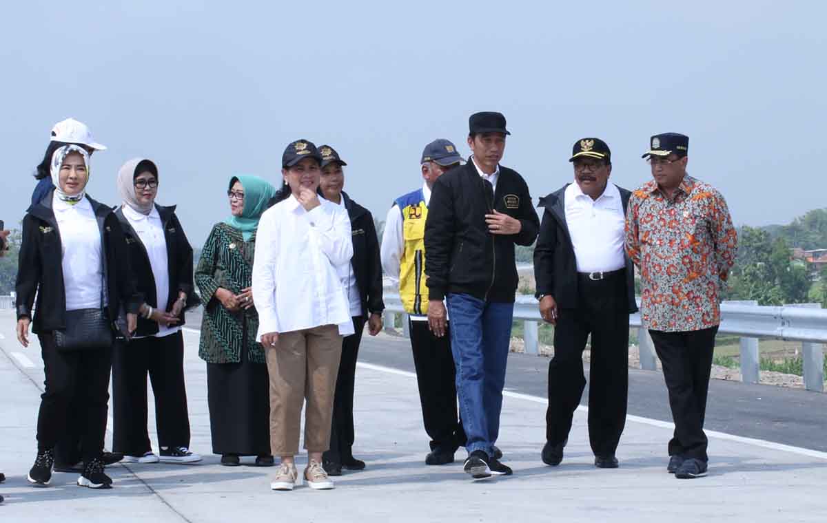 Presiden Jokowi Resmikan Empat Ruas Tol Trans Jawa
