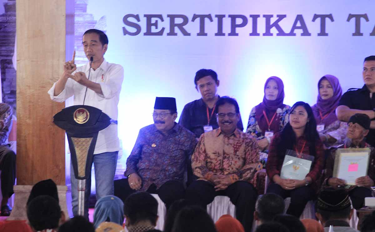 Presiden Jokowi saat melakukan kunjungannya di Kabupaten Blitar