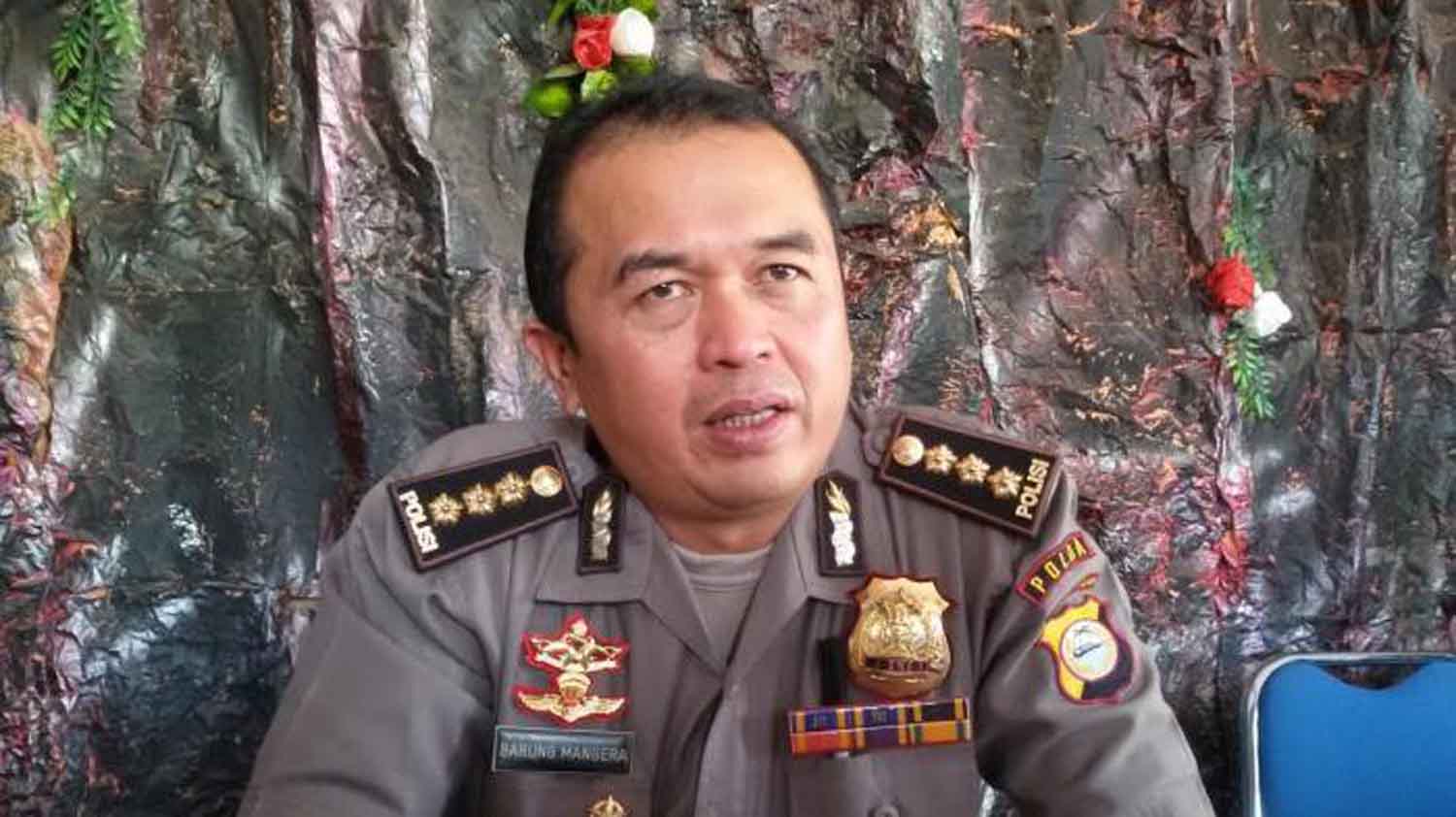 Kabid Humas Polda Jatim, Kombes Pol Frans Barung Mangera 