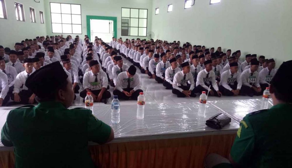 Ratusan Kader GP Ansor mengikuti seleksi magang kerja di Jepang di Gedung STAI Diponegoro, Kecamatan Ngantru, Tulungagung