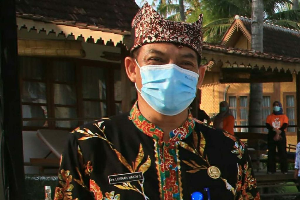 Plt Kepala Dinas Sosial PPKB Banyuwangi, Lukman Hakim semasa hidup