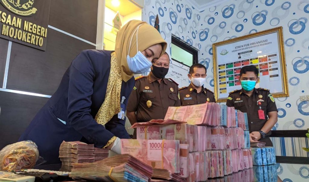 Jadi Tersangka, Kadisperindag Mojokerto Kembalikan Uang Negara