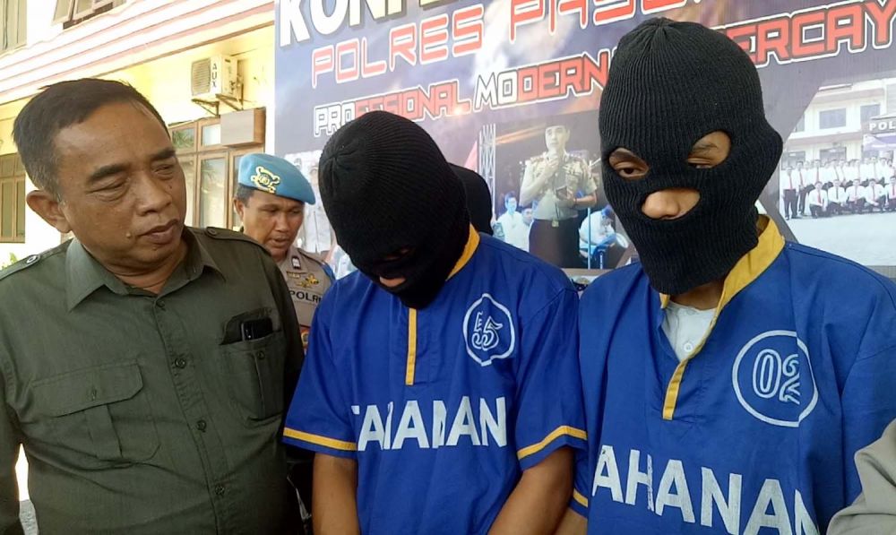 Kakak adik pengedar narkoba diamankan di Mapolres Pasuruan