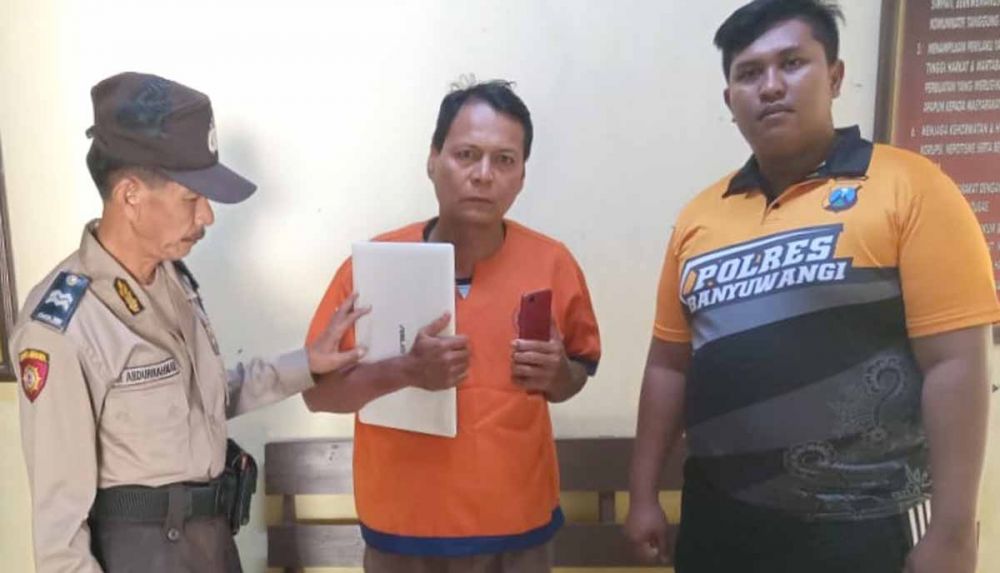 Narso (tengah), ditangkap polisi untuk kelima kalinya dalam kasus yang sama, yaitu pencurian