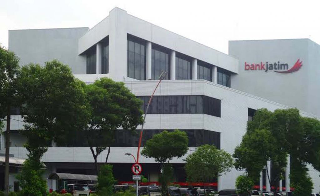 Kantor pusat Bank Jatim di Surabaya