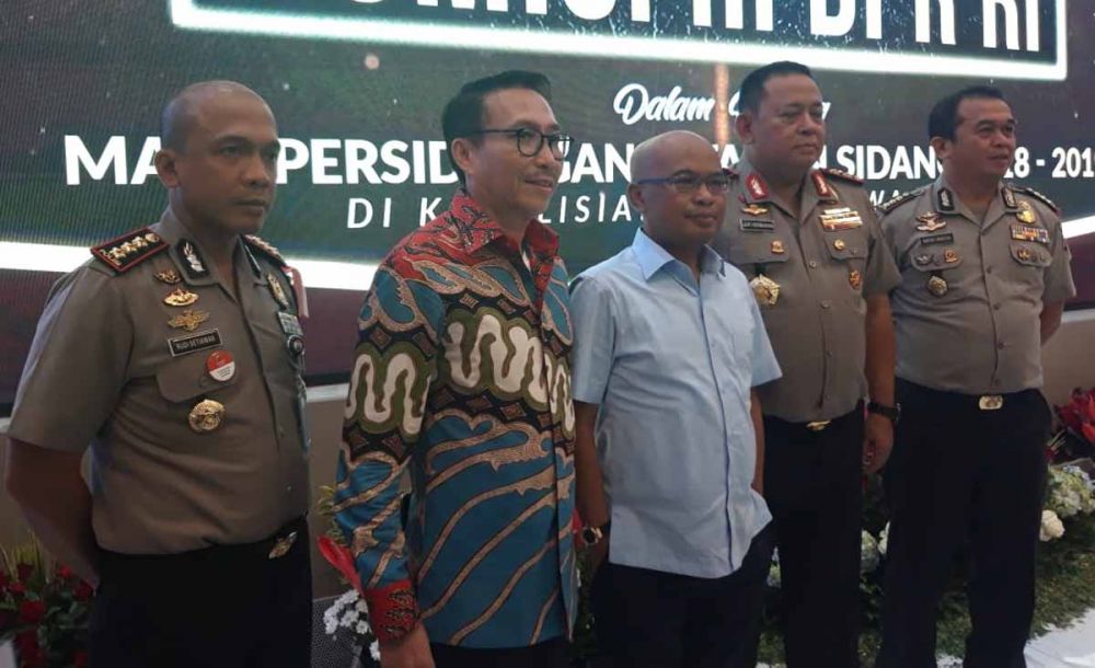 Kapolda Jatim, Irjen Pol Luki Hermawan bersama Komisi III DPR RI