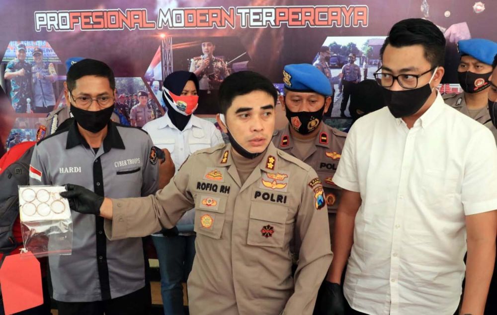 Kapolres Pasuruan AKBP Rofiq Ripto Himawan membeberkan kronologi pembunuhan terhadap Raisa