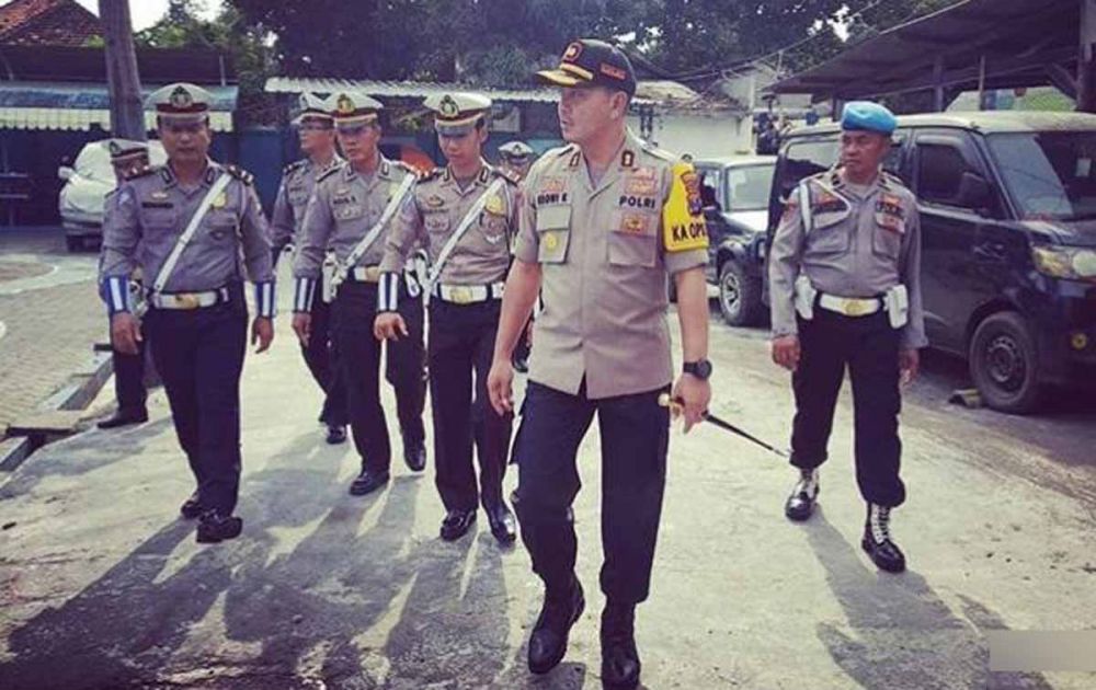 Kapolres Probolinggo, AKBP Eddwi Kurniyanto dan anggota