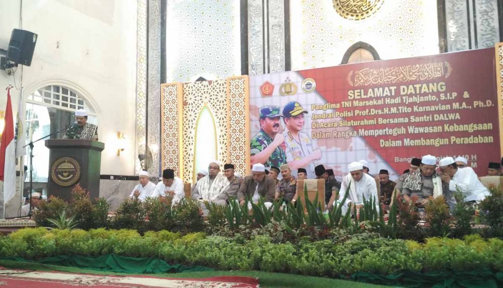 Panglima TNI dan Kapolri Ajak Santri Doakan Pemilu 2019 Berjalan Damai