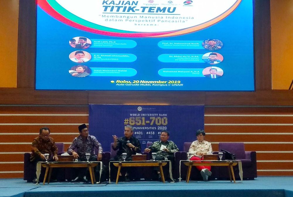 Kajian kebangsaan di Aula Garuda Mukti Kampus C Unair, Rabu (20/11/209)