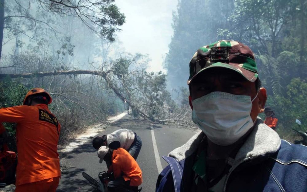 Kebakaran di Gunung Meranti Meluas hingga Widodaren Paltuding Ijen