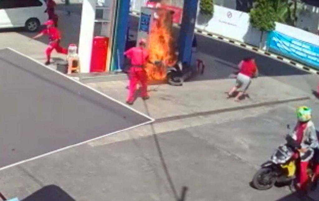 Kebakaran di SPBU Siliragung, Banyuwangi