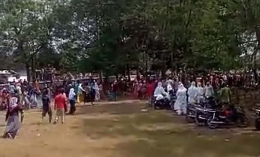 Kekacauan saat Jenazah Pasien Dimakamkan dengan Protokol Covid-19