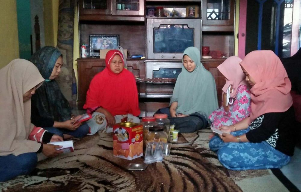 Keluarga Rustam Effendi, nahkoda Kapal Tug Boat (TB) Immanuel WGSR 3 di Banyuwangi