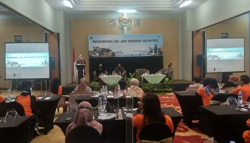 Disparta Kembangkan SDM Para Pelaku Akomodasi Nonbintang di Kota Batu