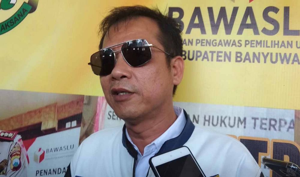 Ketua Partai Demokrat Banyuwangi, Michael Edy Hariyanto usai diperiksa Bawaslu