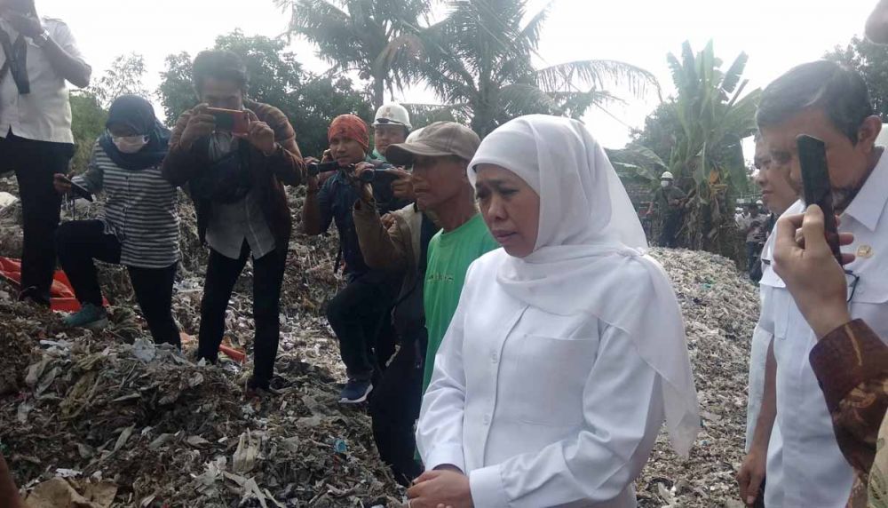 Gubernur Khofifah Soal Impor Kertas Bekas: Diperbolehkan