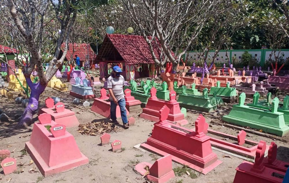 Komplek makam aneka warna di Dukuh Nguwot, Kelurahan Tawangrejo, Kecamatan Manguharjo, Kota Madiun (Foto: Istimewa)