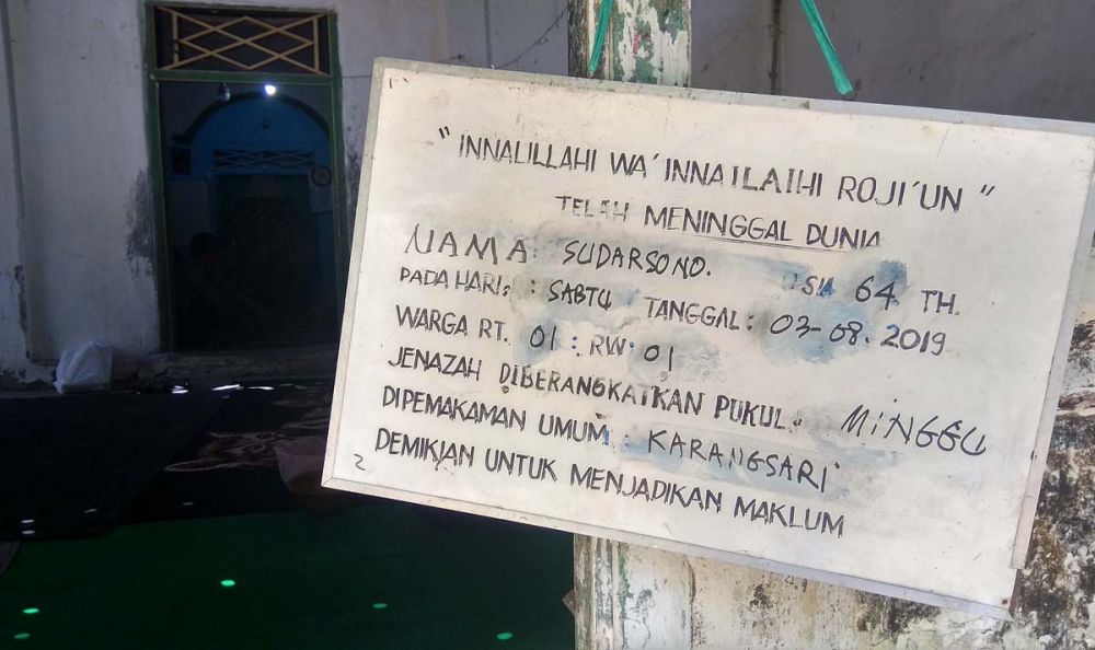 Salah satu warga di Kota Blitar yang meninggal dunia diduga akibat makanan hajatan