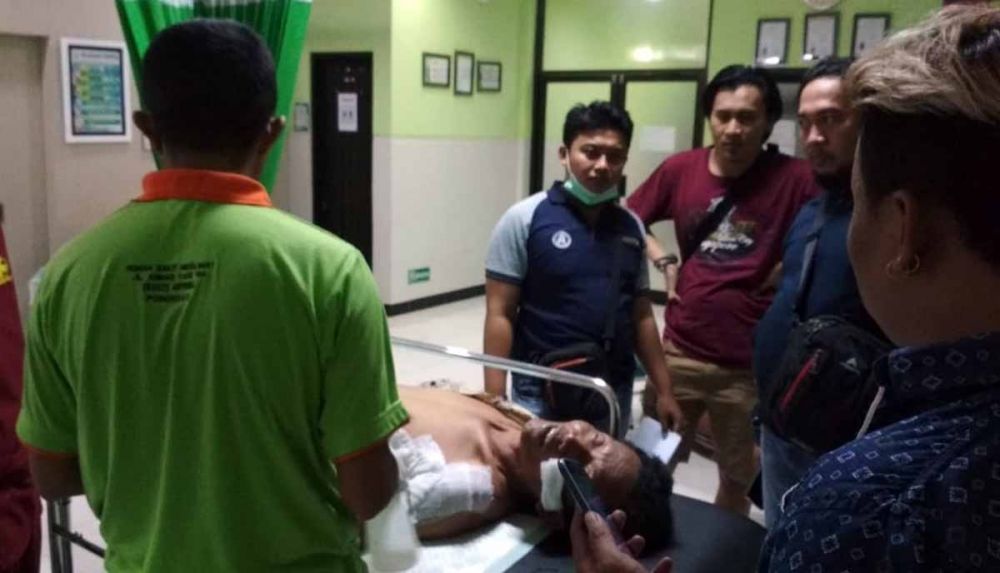 Korban luka atas kebakaran SPBU di Ponrogo mendapat perawatan