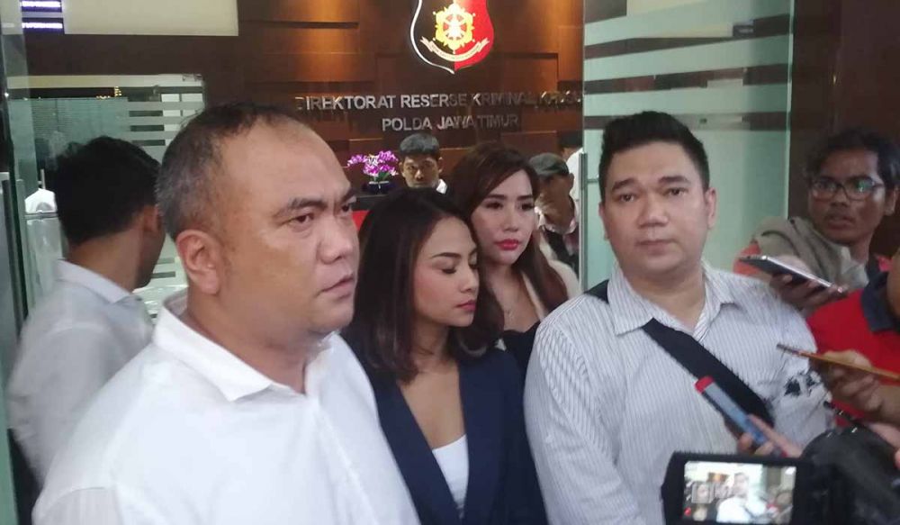 Vanessa Angel didampingi Tim Kuasa Hukumnya di Mapolda Jatim/jatimnow.com