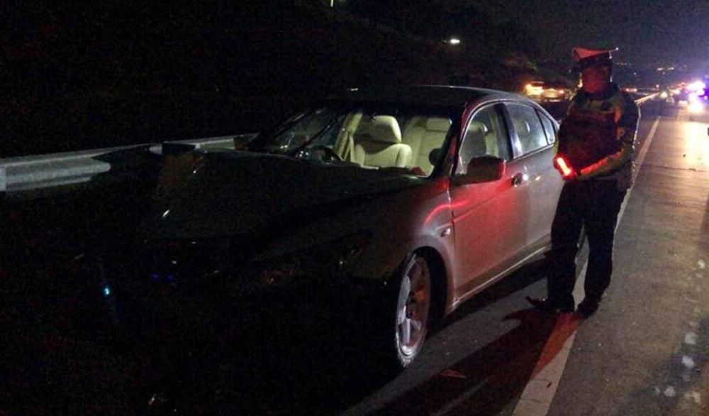 Mobil sedan Honda Accord yang diduga menjadi penyebab kecelakaan beruntun di Tol Gempol
