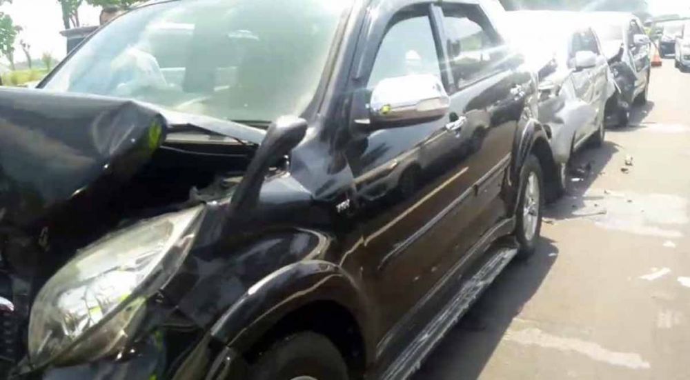 Kecelakaan beruntun di Tol Waru