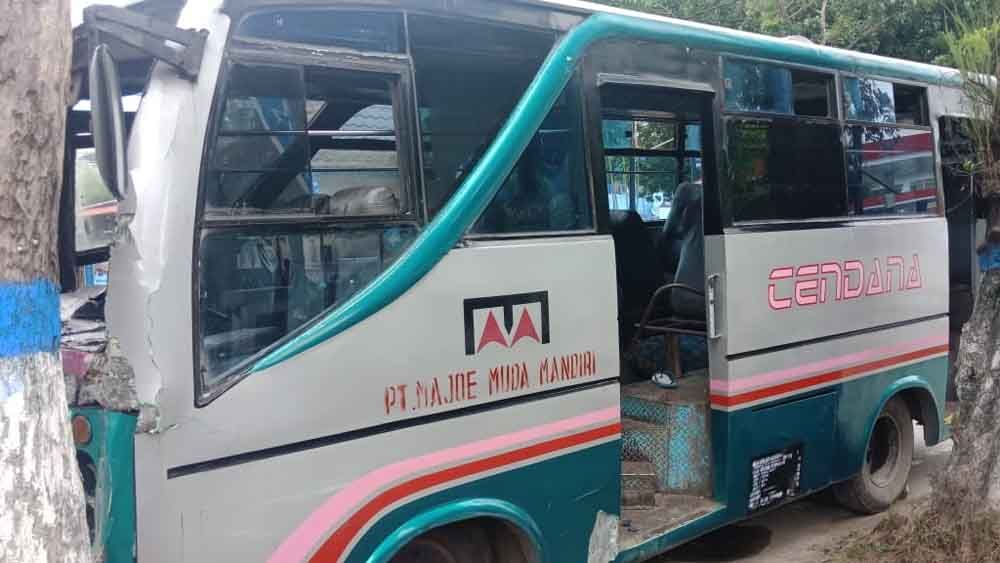 Bus Cendana yang alami kecelakaan
