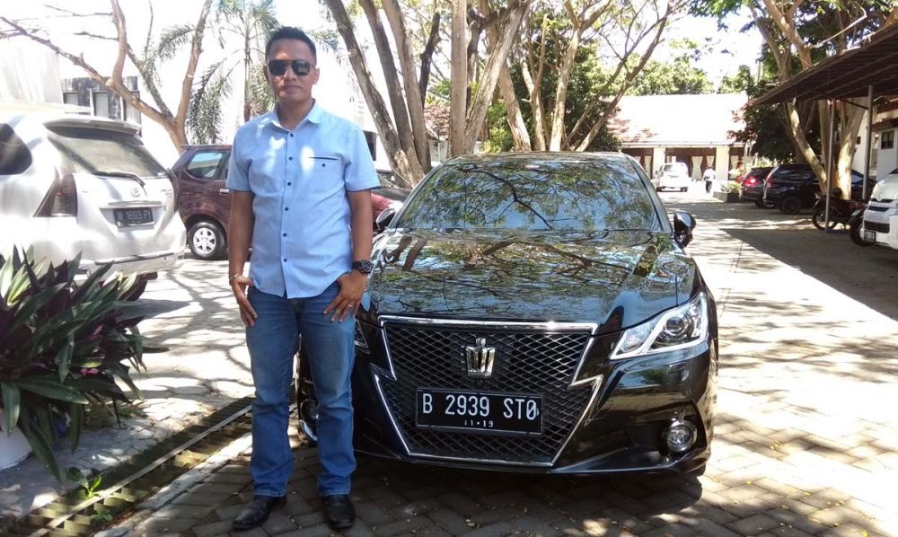 Mohamad Yuangga, mantan pemandu pesawat yang kini menjadi driver di perusahaan transportasi Banyuwangi
