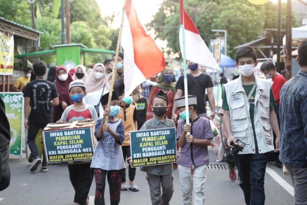 Himpunan Anak-anak Masjid (HAMAS) Jogokariyan galang dana beli kapal selam/ foto PWMU-istimewa